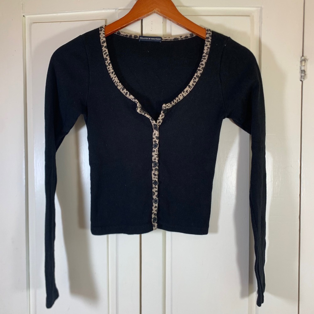 Brandy Melville Black Leopard Trim Cropped‎ Cardigan V-Neck Ribbed Cotton Italy
